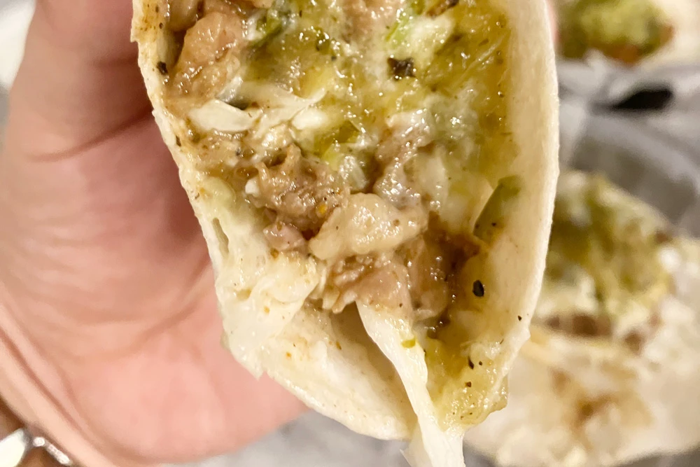 Dogueros Mexican Cantinaのタコス