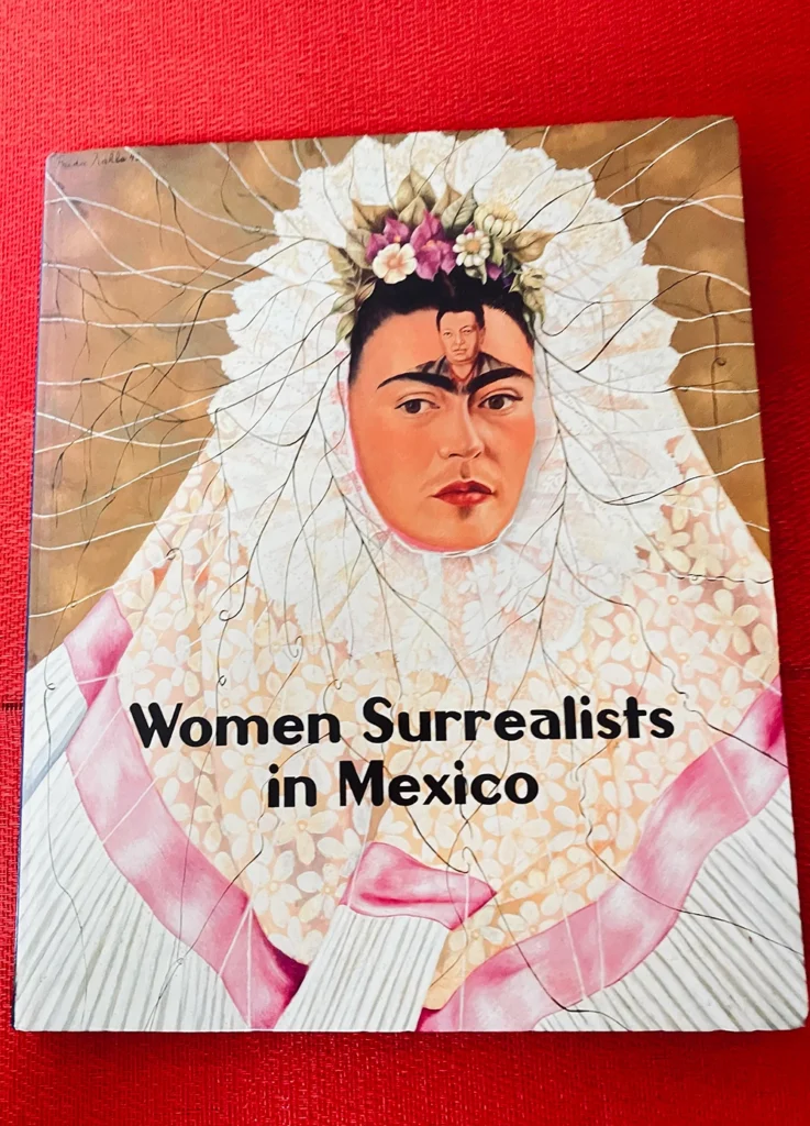越川先生が引退される時にいただいた、メキシコの画家フリーダ・カーロの画集